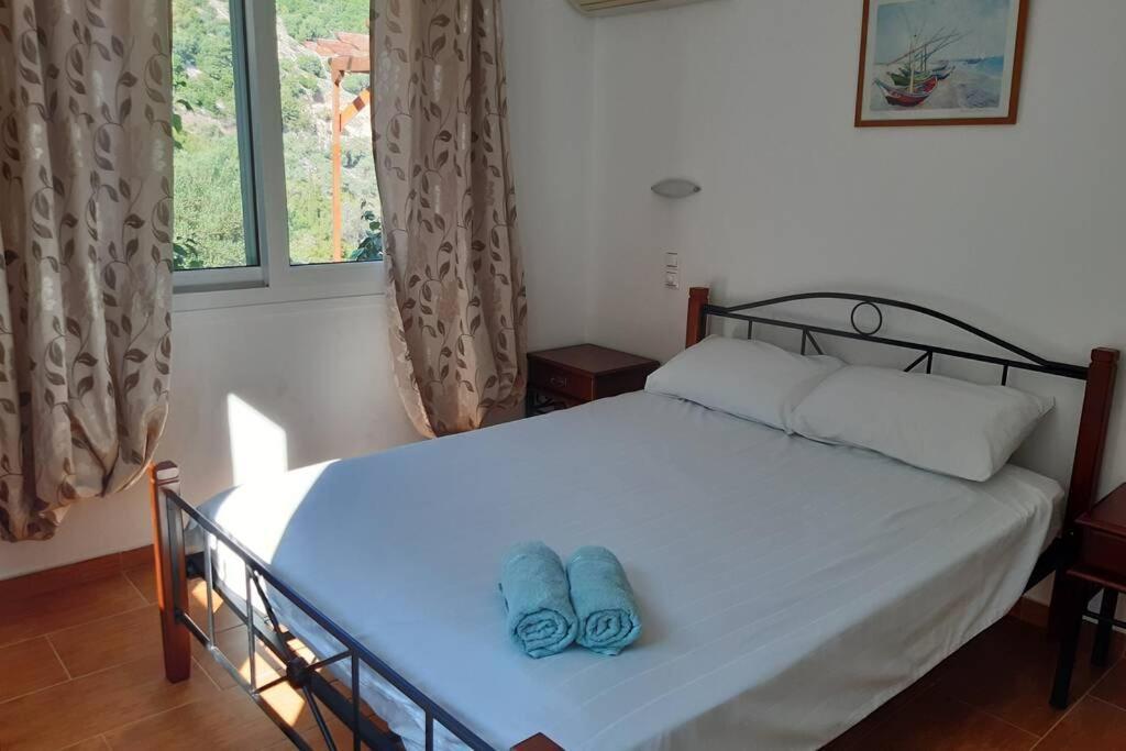 Villa Sunrise With Stunning Views And Private Pool Katokhórion 外观 照片