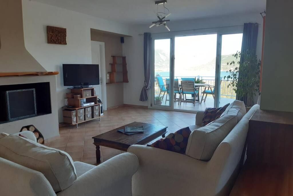 Villa Sunrise With Stunning Views And Private Pool Katokhórion 外观 照片